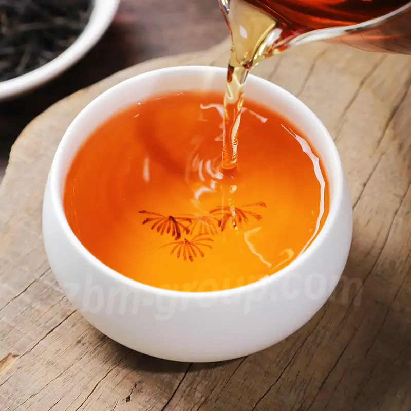 Чай Лапсанг Сушонг с насыщенным цветом и ароматом